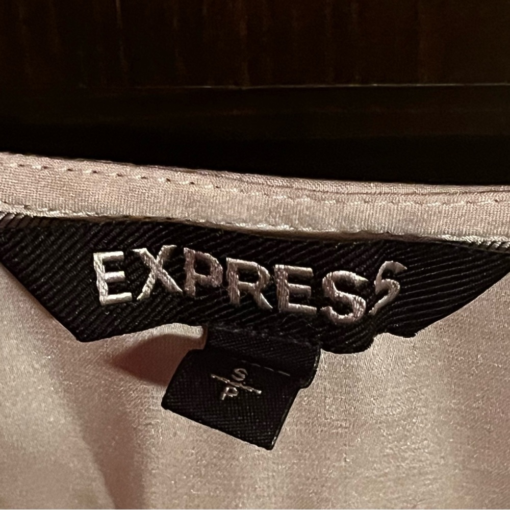 Express Blouse - Picture 2 of 5